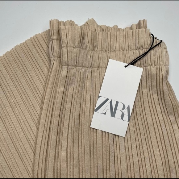ZARA Cream Pleated wide leg Palazzo Pants M - Picture 9 of 9
